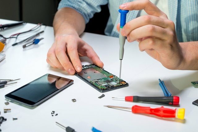 Как открыть мастерскую по ремонту телефонов?